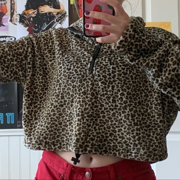 Urban Outfitters leopard half zip - Picture 2 of 2